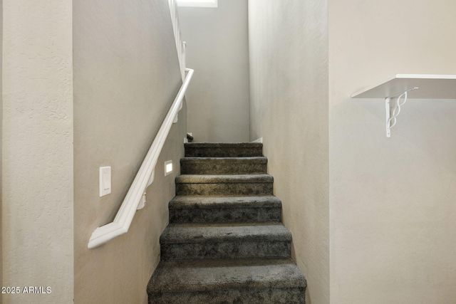 699 N SPARROW Court, Gilbert, AZ 85234