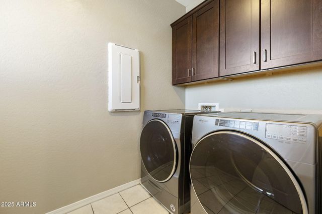 699 N SPARROW Court, Gilbert, AZ 85234