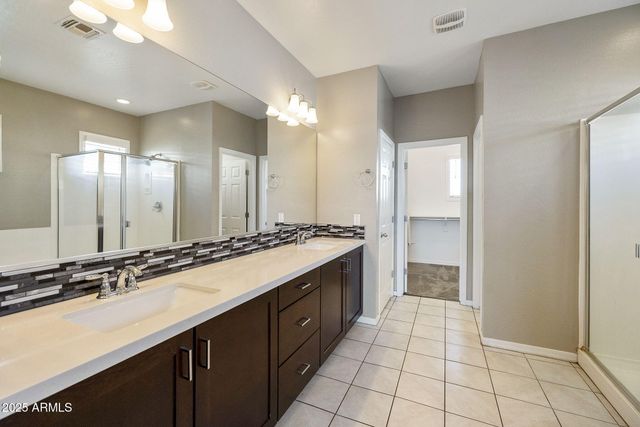 699 N SPARROW Court, Gilbert, AZ 85234