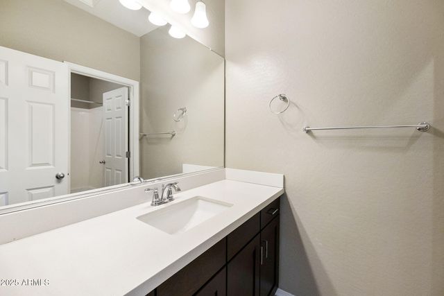 699 N SPARROW Court, Gilbert, AZ 85234