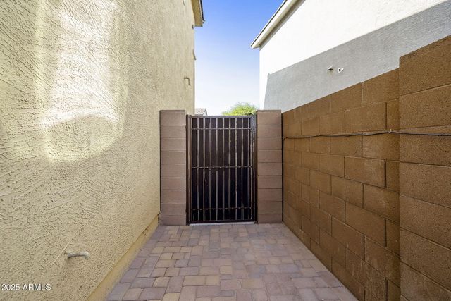 699 N SPARROW Court, Gilbert, AZ 85234