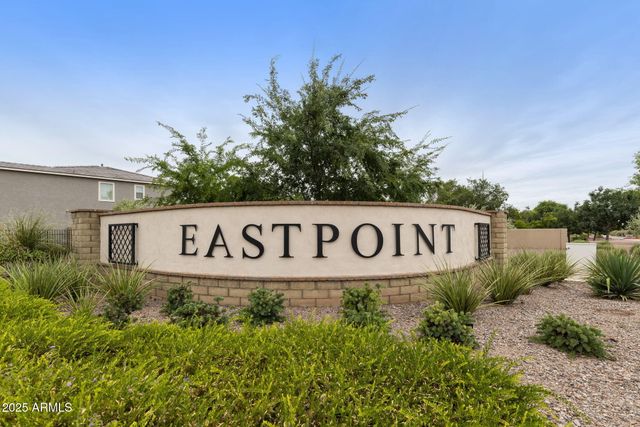 699 N SPARROW Court, Gilbert, AZ 85234