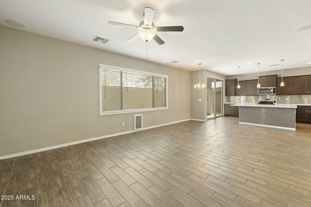 699 N SPARROW Court, Gilbert, AZ 85234