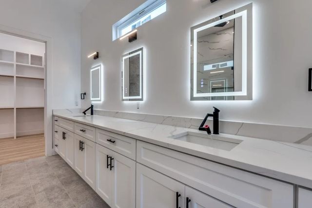 2802 Guymon Street, Dallas, TX 75212