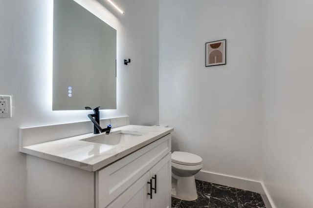 2802 Guymon Street, Dallas, TX 75212