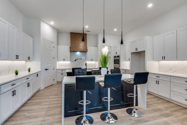 2802 Guymon Street, Dallas, TX 75212