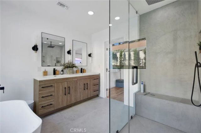 4210 Sepulveda Boulevard, Sherman Oaks, CA 91403
