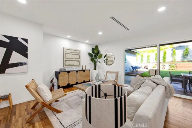 4210 Sepulveda Boulevard, Sherman Oaks, CA 91403