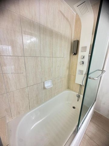 1750 N Bayshore Dr 3115, Miami, FL 33132