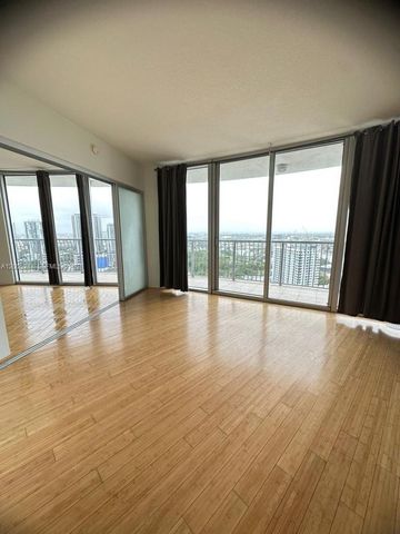 1750 N Bayshore Dr 3115, Miami, FL 33132