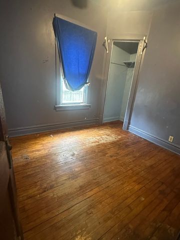 2105 N Leclaire Avenue, Chicago, IL 60639