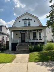 2105 N Leclaire Avenue, Chicago, IL 60639