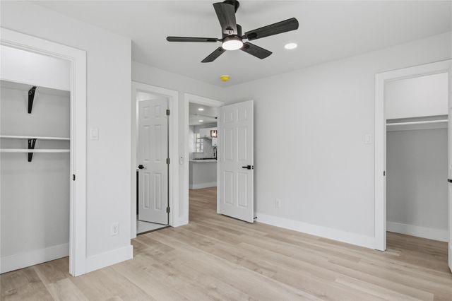 300 Hafer St, Baytown, TX 77520