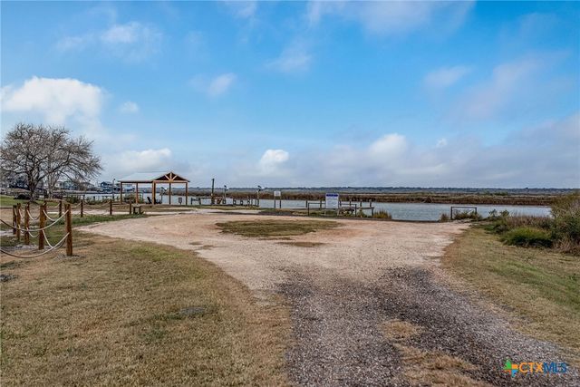 4685 CO RD 328, Lasalle, TX 77969