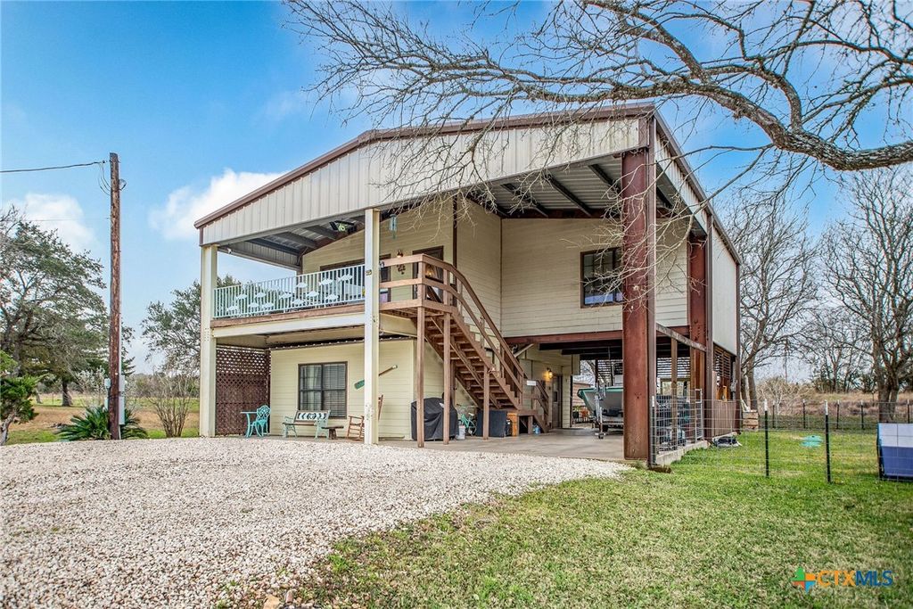 Image 1 of property listing at 4685 CO RD 328, Lasalle, TX 77969