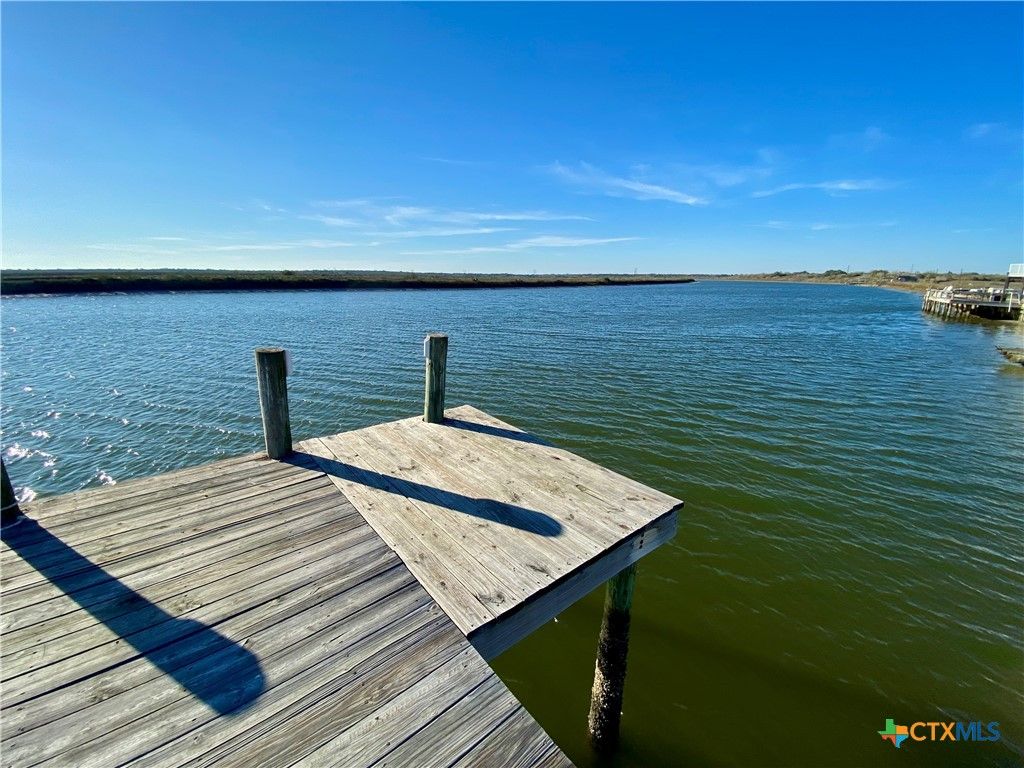 Image 10 of property listing at 4685 CO RD 328, Lasalle, TX 77969