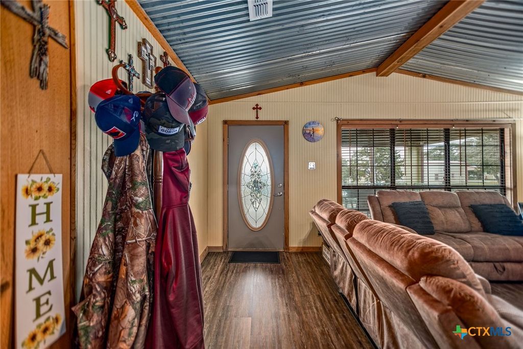 Image 16 of property listing at 4685 CO RD 328, Lasalle, TX 77969