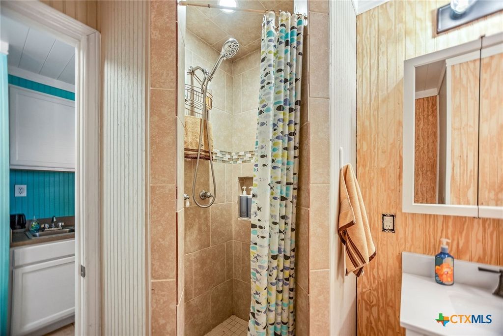 Image 36 of property listing at 4685 CO RD 328, Lasalle, TX 77969