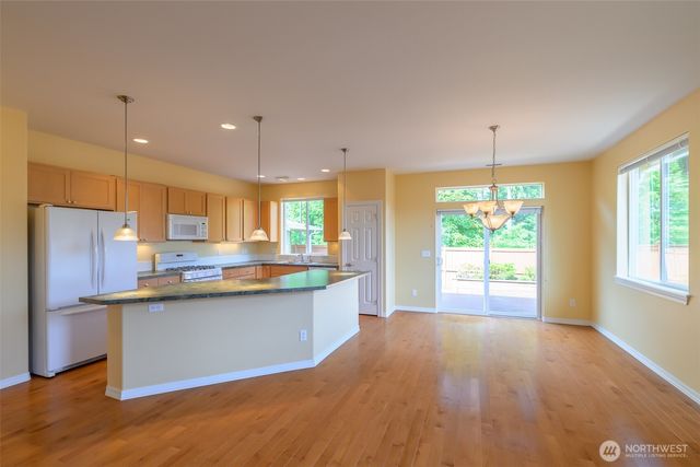 4723 Bend Court NE, Lacey, WA 98516