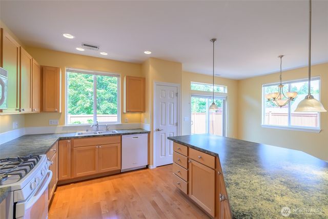 4723 Bend Court NE, Lacey, WA 98516