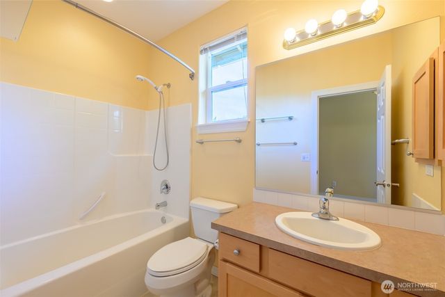 4723 Bend Court NE, Lacey, WA 98516