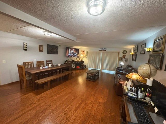 6701 N Milwaukee Avenue 303, Niles, IL 60714