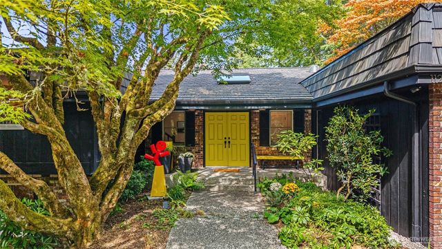 11233 240th St SW, Woodway, WA 98020