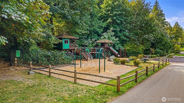 11233 240th St SW, Woodway, WA 98020