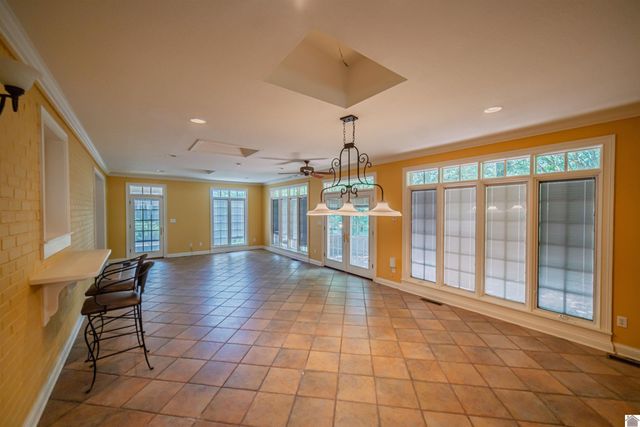 555 Whitney Dr., Paducah, KY 42001