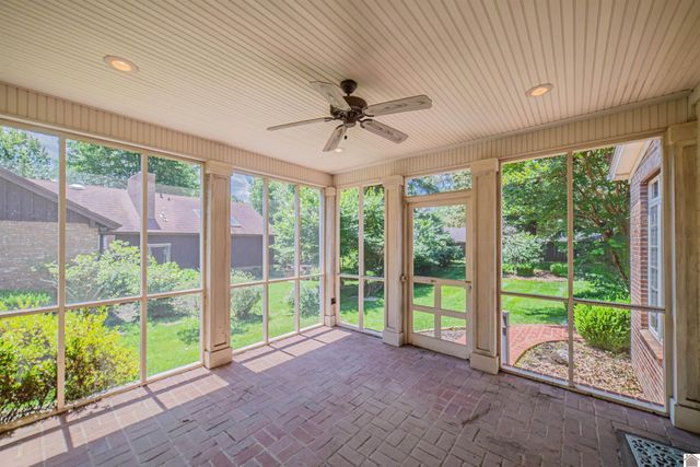 555 Whitney Dr., Paducah, KY 42001
