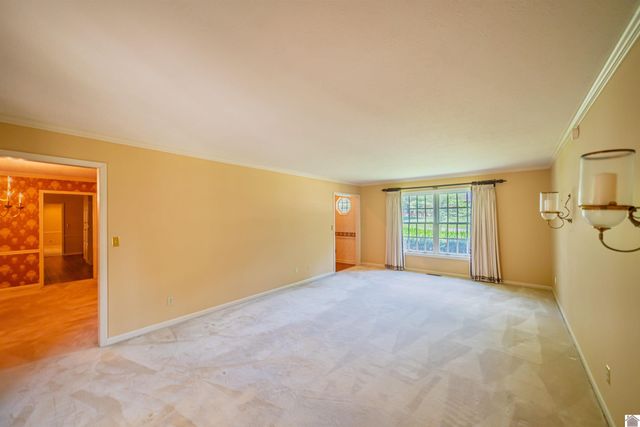 555 Whitney Dr., Paducah, KY 42001