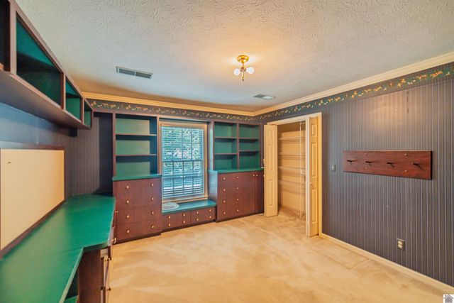 555 Whitney Dr., Paducah, KY 42001