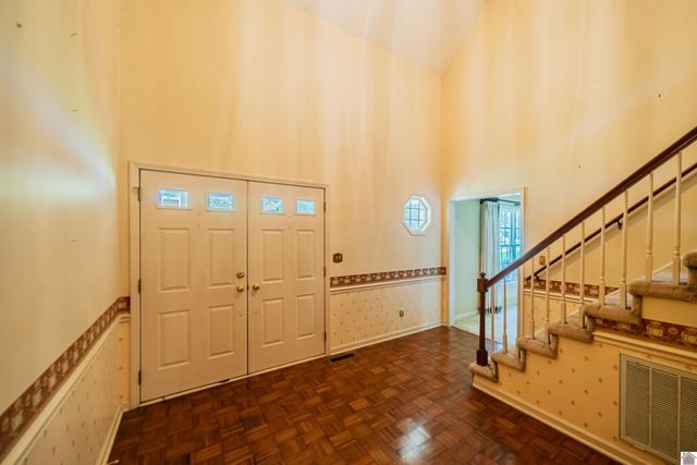 555 Whitney Dr., Paducah, KY 42001