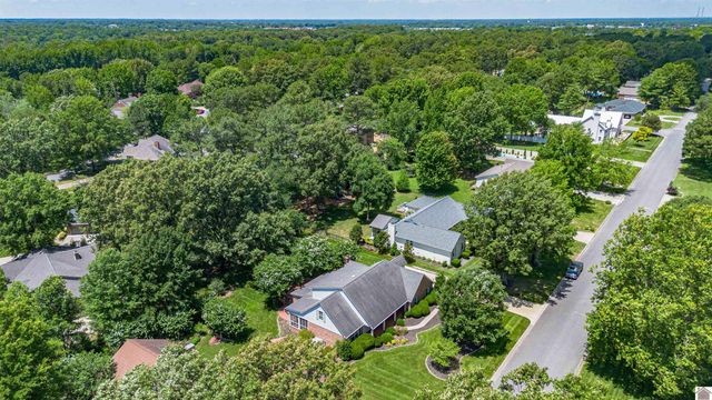555 Whitney Dr., Paducah, KY 42001