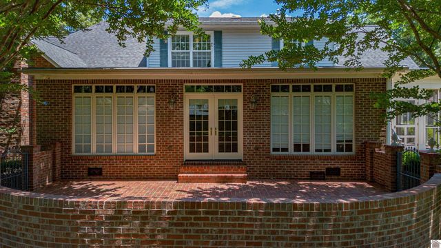 555 Whitney Dr., Paducah, KY 42001