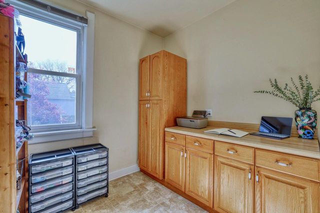 7640 W Clarke STREET, Wauwatosa, WI 53213