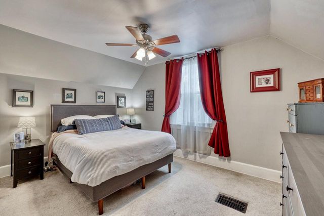 7640 W Clarke STREET, Wauwatosa, WI 53213