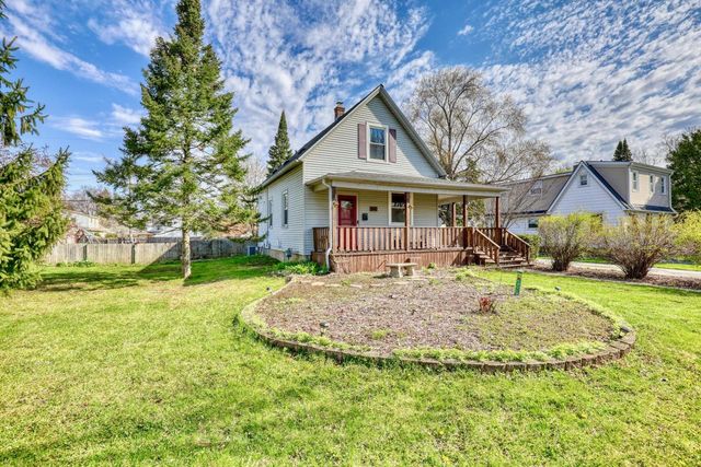 7640 W Clarke STREET, Wauwatosa, WI 53213