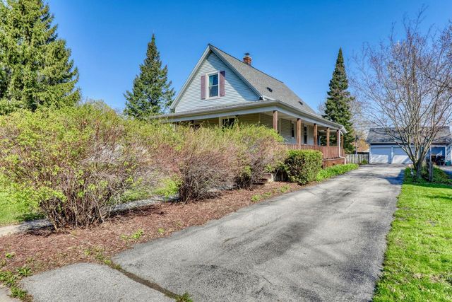 7640 W Clarke STREET, Wauwatosa, WI 53213