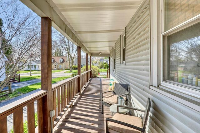 7640 W Clarke STREET, Wauwatosa, WI 53213