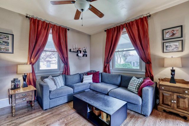 7640 W Clarke STREET, Wauwatosa, WI 53213