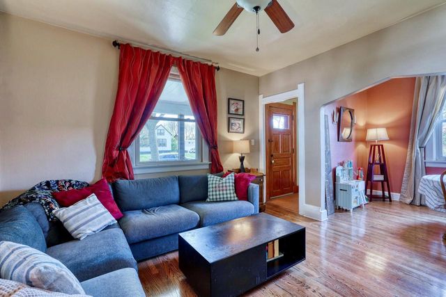 7640 W Clarke STREET, Wauwatosa, WI 53213