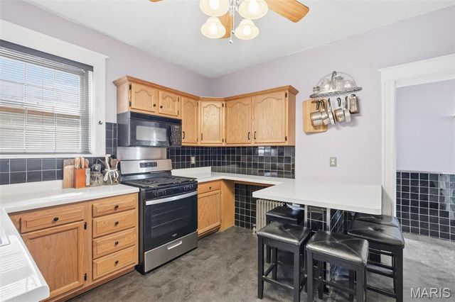 1112 Hornsby Avenue, St Louis, MO 63147