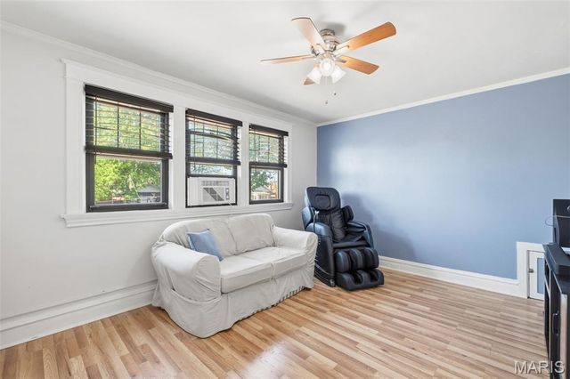 1112 Hornsby Avenue, St Louis, MO 63147