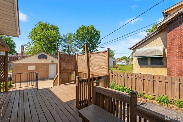 1112 Hornsby Avenue, St Louis, MO 63147