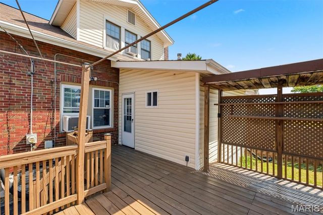 1112 Hornsby Avenue, St Louis, MO 63147