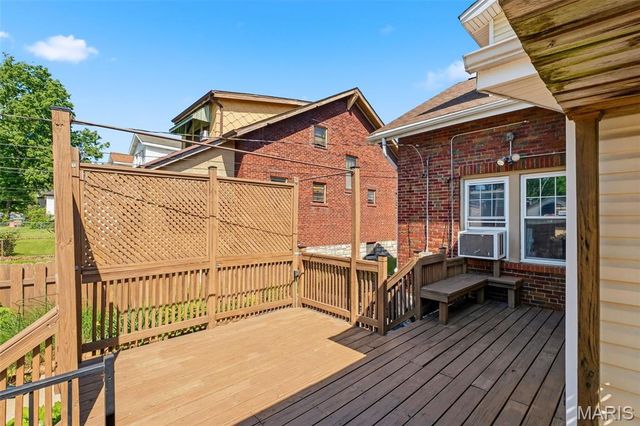 1112 Hornsby Avenue, St Louis, MO 63147