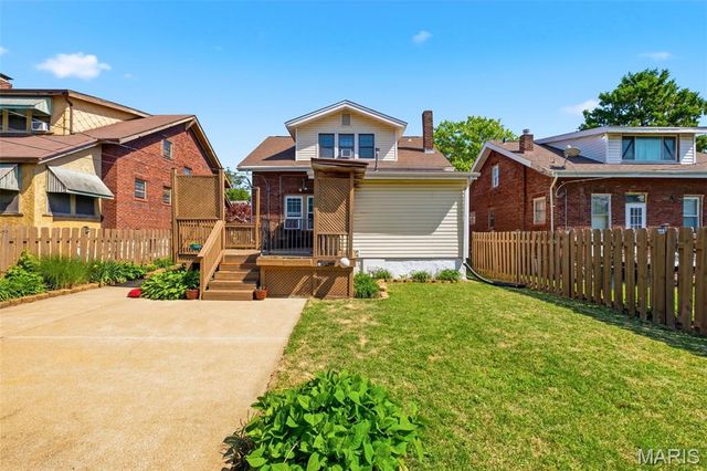 1112 Hornsby Avenue, St Louis, MO 63147