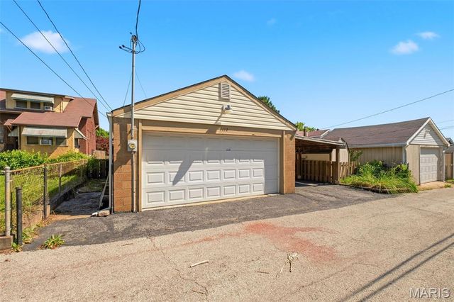 1112 Hornsby Avenue, St Louis, MO 63147