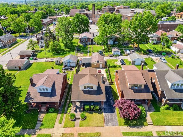 1112 Hornsby Avenue, St Louis, MO 63147